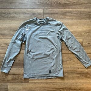 Nike - Dri-Fit Long Sleeve Long Sleeve Shirt - Fitted - Mens Large